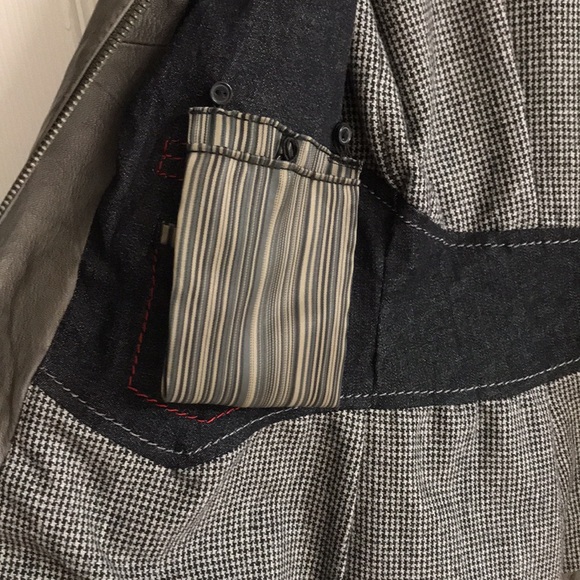 Danier Leather Jacket; Italian Leather; Lightly Distressed; Moto Style; Size XS - Picture 13 of 16